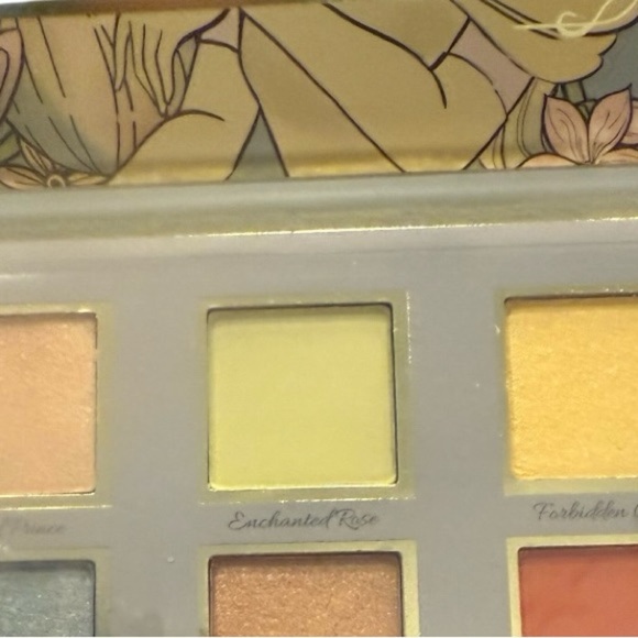 NEW AND SEALED! Disney Belle Floral Eyeshadow Palette - Gold edged- - Picture 5 of 7
